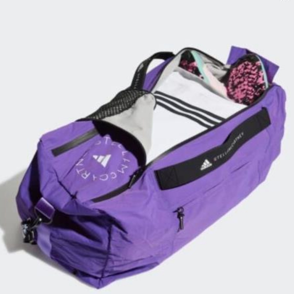 🇺🇲 ADÍDAS by Stella McCartney Studio Bag in Active Purple/Black Duffle Bag